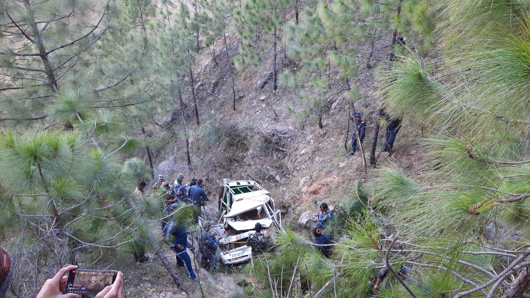 बैतडीमा जिप दुर्घटना : ३ जनाको शव निकालियो, ६ जना घाइते  (अपडेट)